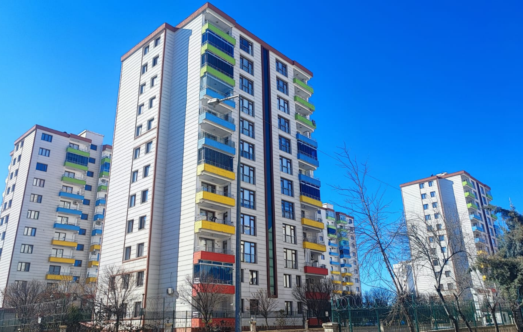 yuksel-slide-1